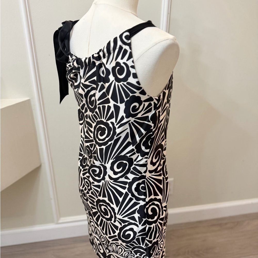 White House Black Market Black and White Mini Dress with Graphic Print - Picture 3 of 4